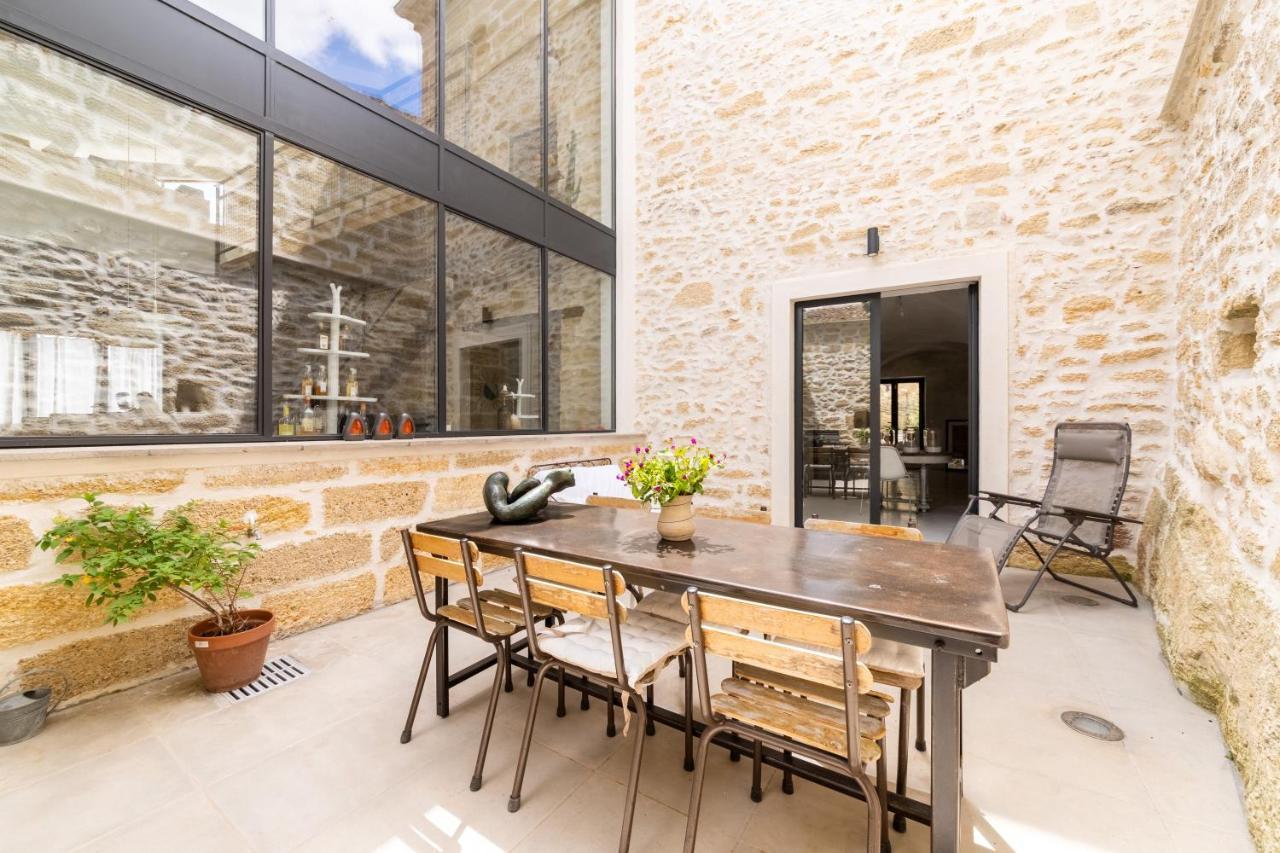 Bed and Breakfast La Cour St Siffret- Uzès Saint-Siffret Esterno foto